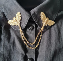 Load image into Gallery viewer, Gold skull moth collar pin