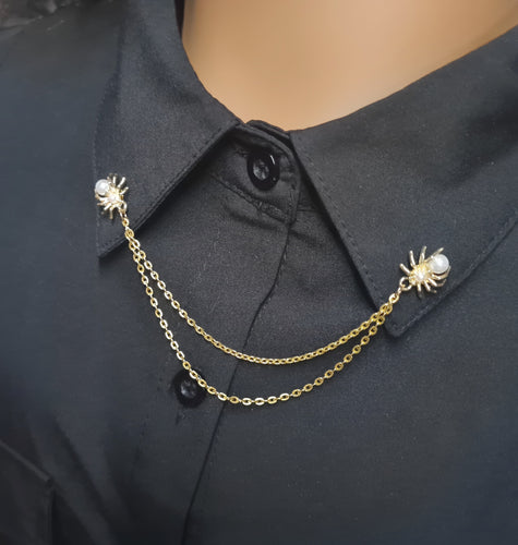 Pearly spider collar pin