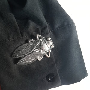 Silver cicada button cover