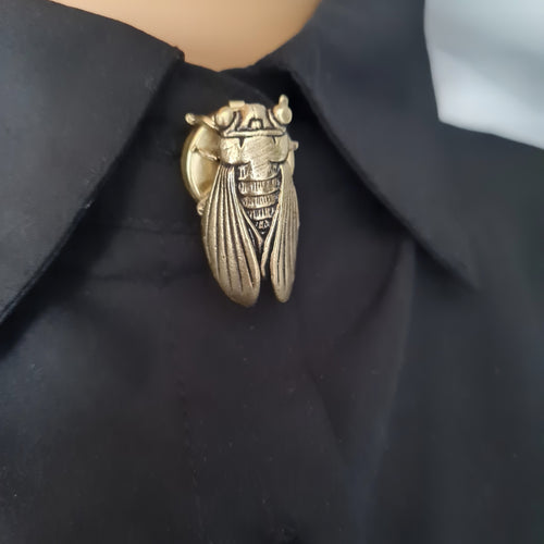 Cicada button cover