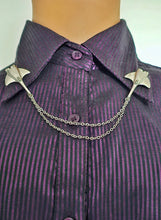 Load image into Gallery viewer, Manta rays collar pin
