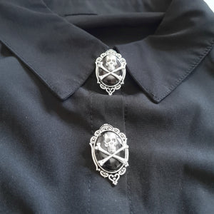 Crossbone skull button cover