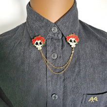 Load image into Gallery viewer, Sugar skull collar pin with chains