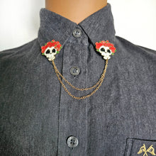 Load image into Gallery viewer, Sugar skull collar pin with chains