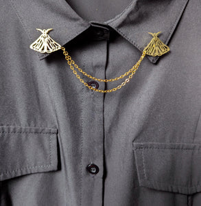 Gold moth collar pin