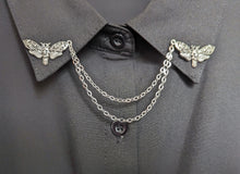 Load image into Gallery viewer, Silver skull moth collar pin