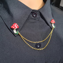 Load image into Gallery viewer, Gold mushrooms collar pin