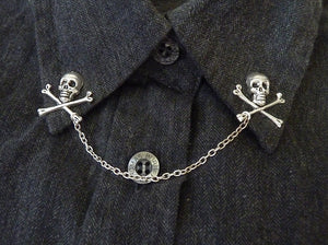 Crossbone collar pin