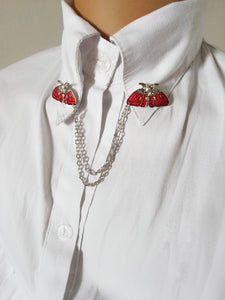 Red moth collar pin