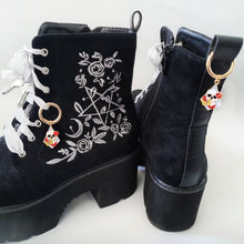 Load image into Gallery viewer, Floral skull shoe charms