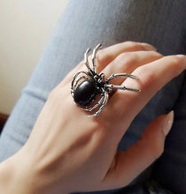 Load image into Gallery viewer, Black spider ring