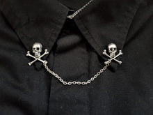 Load image into Gallery viewer, Skull collar pin