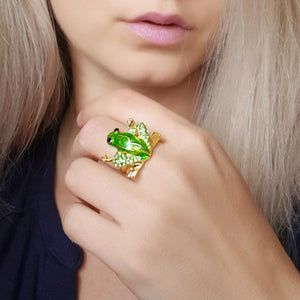 Frog ring