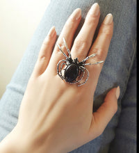 Load image into Gallery viewer, Black spider ring