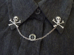 Skull collar pin