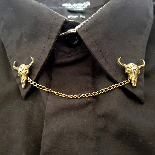 Cow skull collar pin